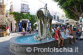 Ischia, il giro dell'isola lungo l'anello stradale 9